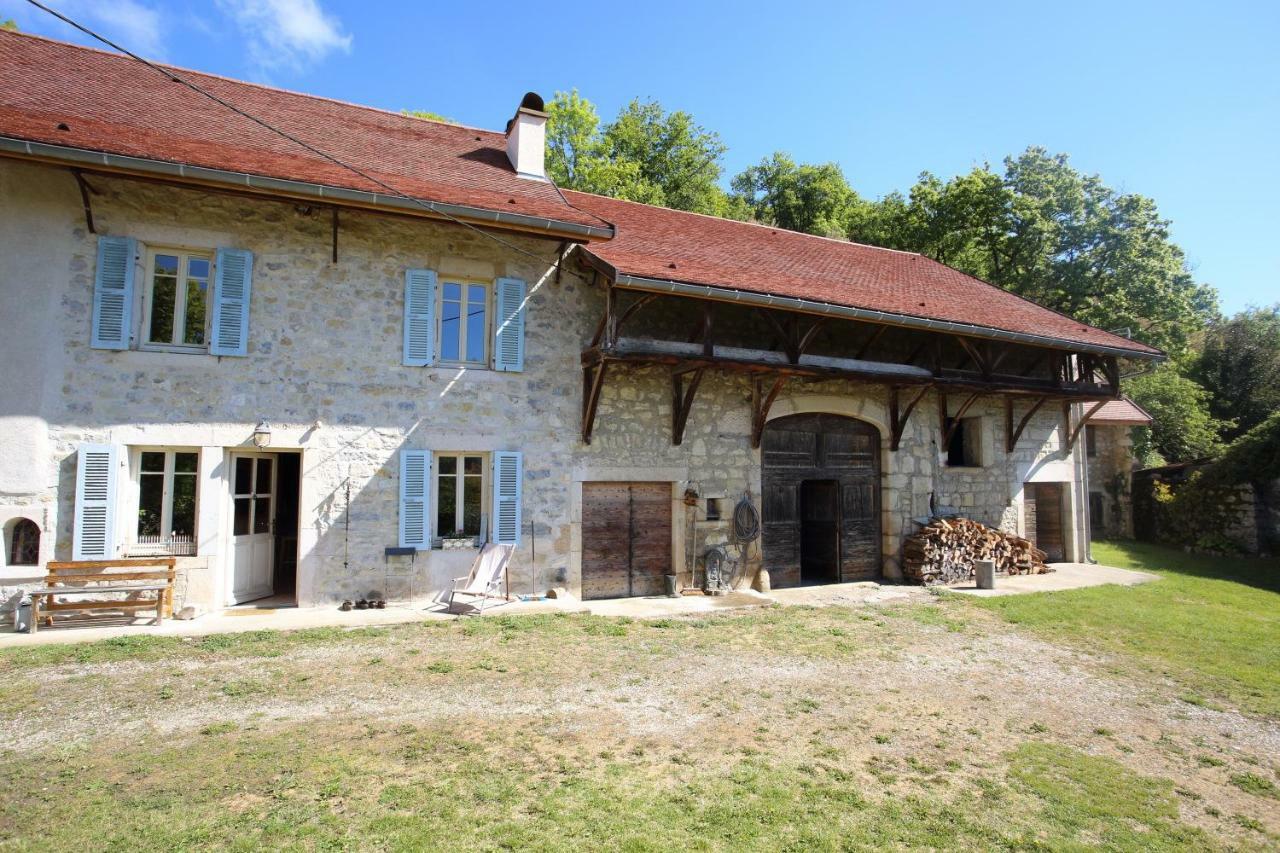 Chambres D'Hotes Des Deux Lacs Ceyzerieu Exterior photo